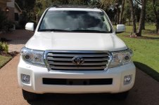 2013 Toyota Land Cruiser 02.jpg