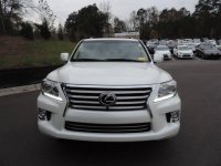 2015 Lexus LX 570 Base 03.jpg
