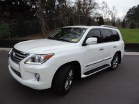 2015 Lexus LX 570 Base 04.jpg